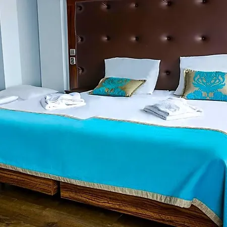 Opera Hotel
